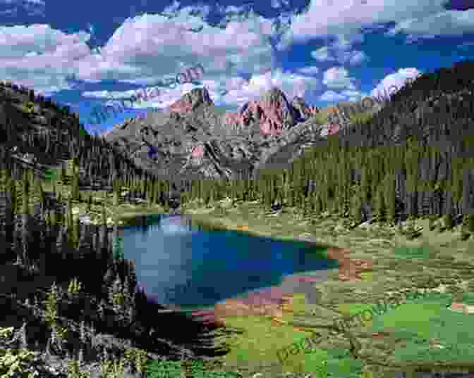 Emerald Green Waters Of Emerald Lake With Surrounding Mountain Peaks Best Easy Day Hikes Rocky Mountain National Park (Best Easy Day Hikes Series)